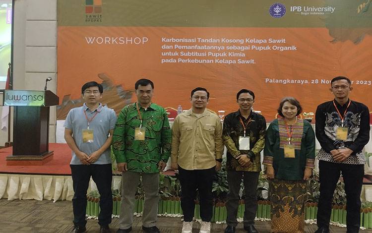 Profesor Pertanian Paparkan Keunggulan Pupuk Organik Tandan Kosong Kelapa Sawit