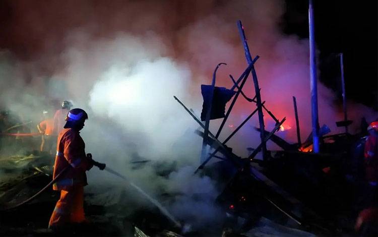 Kebakaran di Palangka Raya Hanguskan Lima Warung
