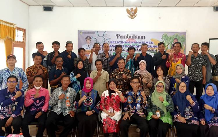 Disnakertranskop UKM Barut Gelar Pelatihan Manajemen Pemasaran Komoditi Jagung