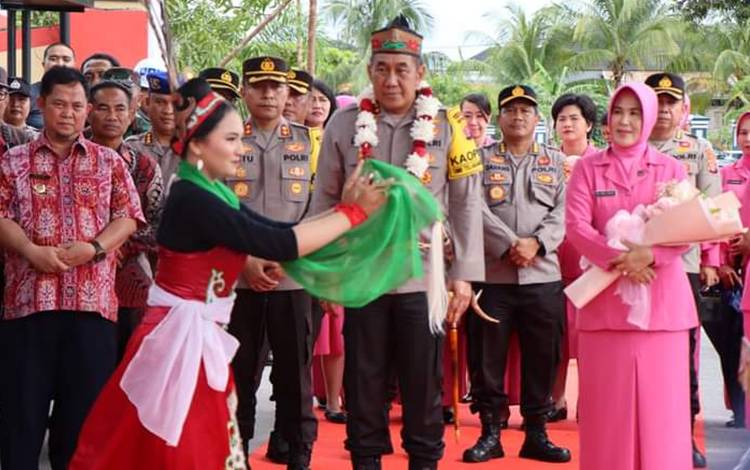 Kapolda Kalteng Lakukan Kunjungan Kerja ke Polres Katingan, Ini Harapan Kapolres