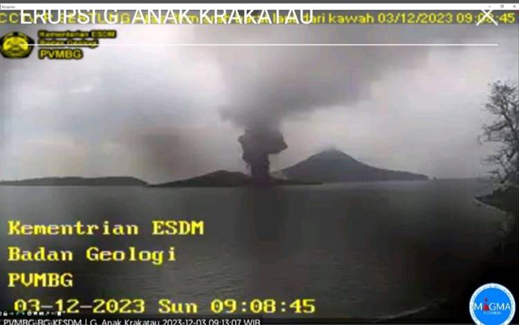 Gunung Anak Krakatau Kembali Meletus Luncurkan Abu Setinggi 800 Meter