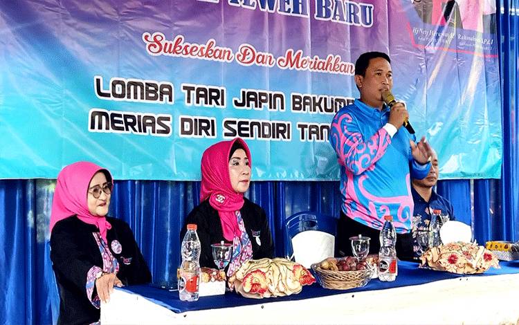 Sekcam Teweh Baru Mengapresiasi Lomba Tari Japen Bakumpai dan Lomba Merias Diri Sendiri