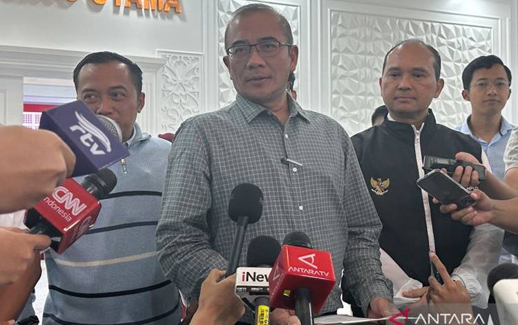 KPU RI Kumpulkan Tim Paslon untuk Evaluasi Debat Perdana