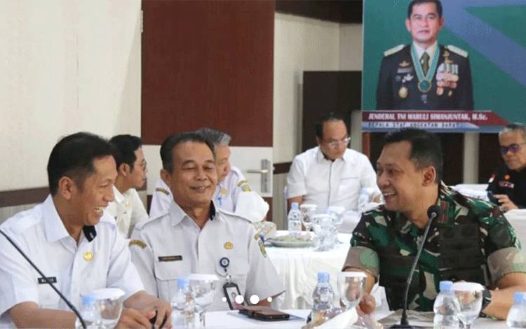 Pj Bupati Barito Utara Hadiri Rapurna TMMD ke-44 di Makorem 102 Panju Panjung