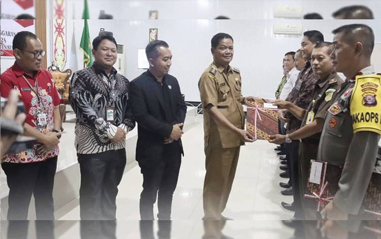 Pj Bupati Seruyan Serahkan DIPA Instansi Vertikal Tahun 2024 ?