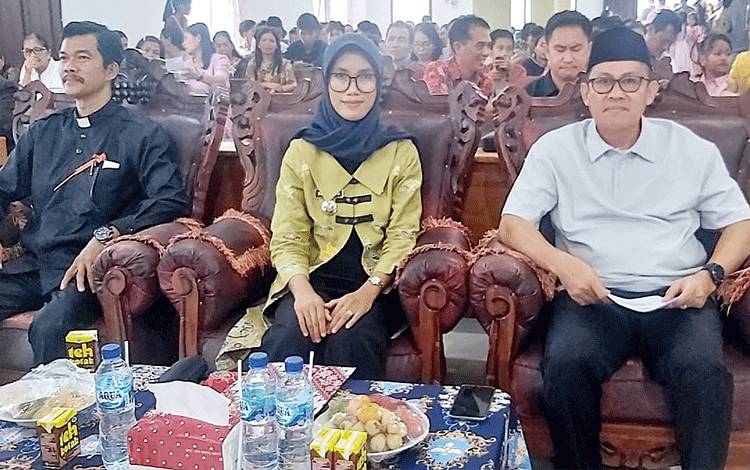 Pj Bupati Bartim Ajak Masyarakat Barito Tingkatkan Silaturahmi pada Momentum Natal