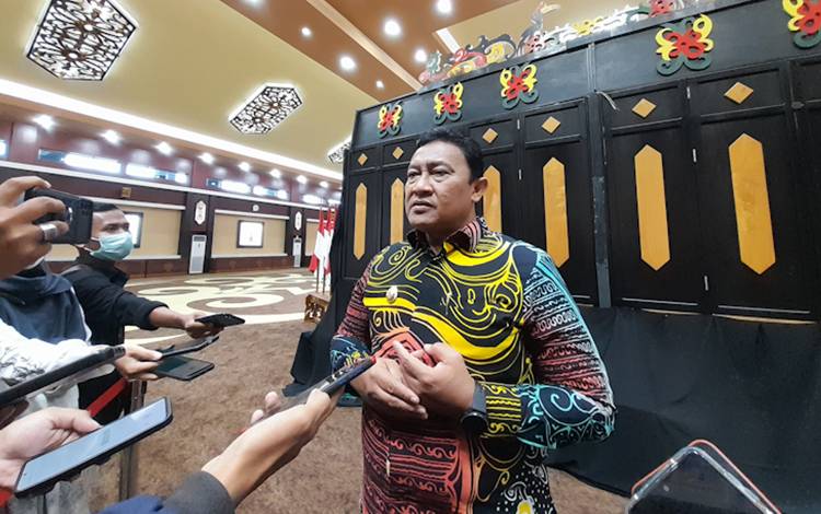 Wagub Kalteng Minta Dinas Terkait Lakukan Kajian Tarif Jasa Layanan Publik