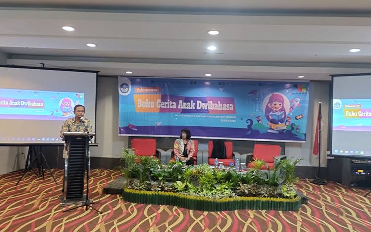 Balai Bahasa Kalteng Luncurkan Buku Cerita Anak Dwibahasa