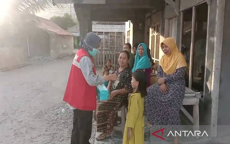 Abu Vulkanik Anak Krakatau Ganggu Aktivitas Warga di Pulau Sebesi