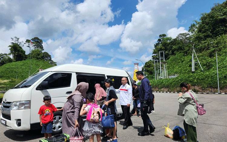 KJRI Kuching Pulangkan WNI Bermasalah dari Sarawak ke Indonesia