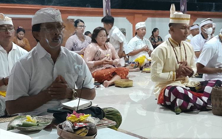 Sekda Kalteng Ajak Umat Hindu Kaharingan Sukseskan Pemilu 2024