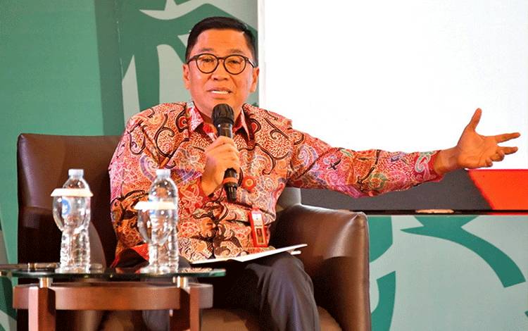Leonard S Ampung Tegaskan Pertumbuhan Ekonomi Sebagai Sasaran Pembangunan Nasional