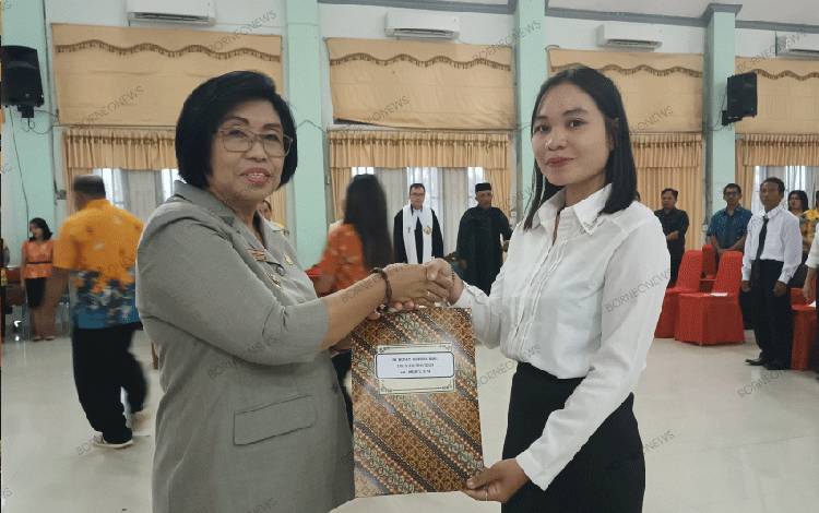 Wakil Bupati Gunung Mas Resmikan Anggota BPD