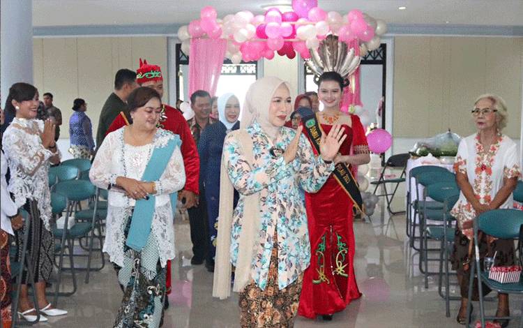 Peringatan Hari Ibu, Pj Bupati Pulang Pisau: Pentingnya Eksistensi Perempuan Dalam Berbagai Sektor Pembangunan