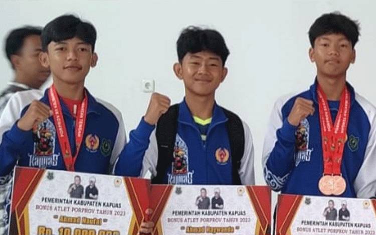 Kepala MTsN 1 Kapuas Apresiasi Lima Peserta Didiknya Raih Prestasi di Ajang Porprov