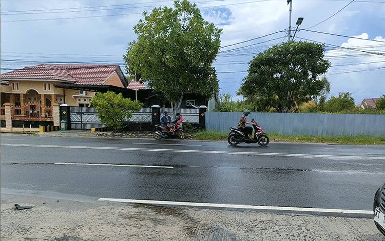Prakiraan Cuaca Berawan hingga Hujan Ringan Mendominasi Kalteng Minggu Ini, Waspada Pohon Tumbang