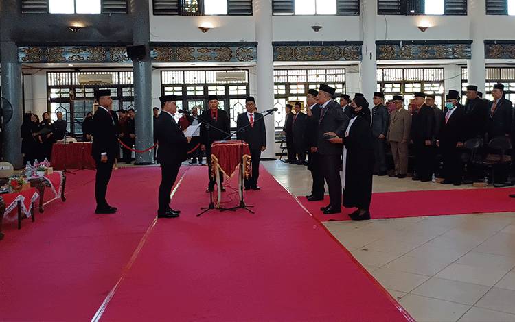 Belasan Jabatan Kepala Dinas di Kotim Bergeser