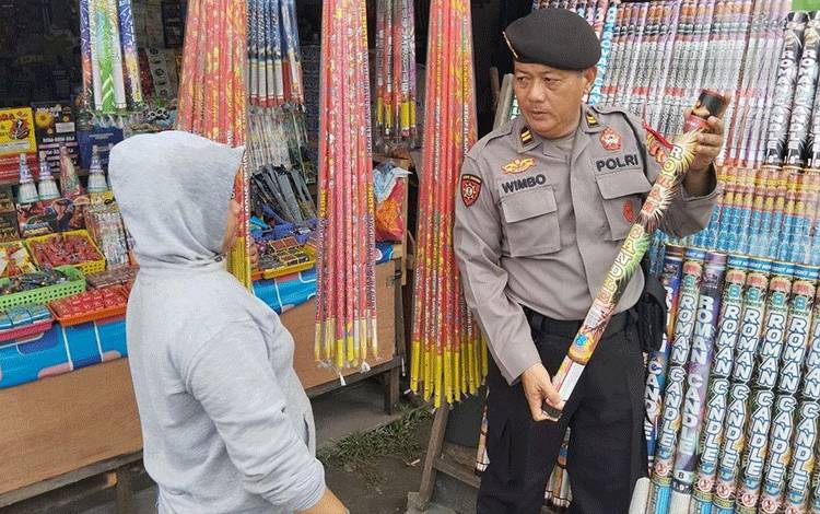 Polresta Palangka Raya Lakukan Pengecekan dan Pengawasan Penjual Petasan
