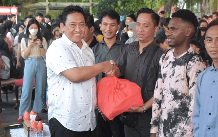 Reza Prabowo: Pemprov Kalteng Salurkan 1.000 Paket Bantuan Sembako Mahasiswa Tahap Pertama