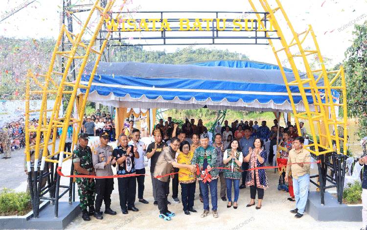 Bupati Gunung Mas Resmikan Objek Wisata Batu Suli