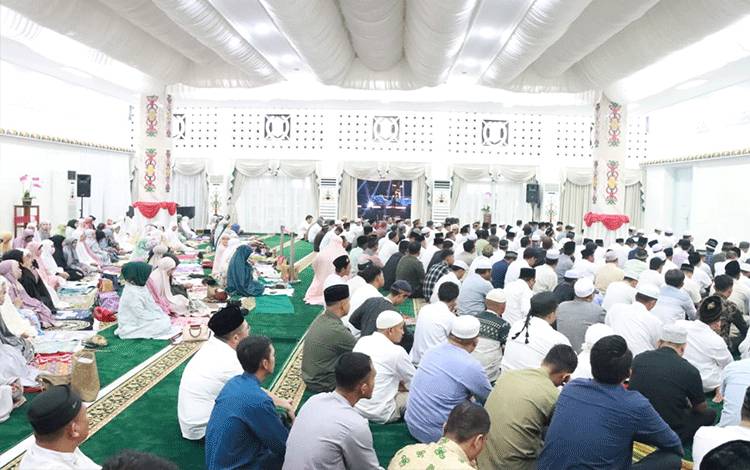 Pemprov Kalteng Salat Hajat dan Doa Bersama Sambut Tahun Baru 2024