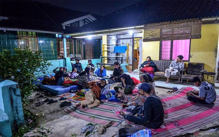500 Petugas Diturunkan untuk Bantu Penanganan Dampak Gempa di Sumedang