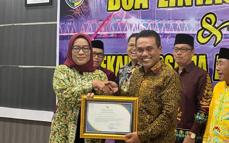 DLH Palangka Raya Raih Penghargaan Realisasi Anggaran Tertinggi 2023