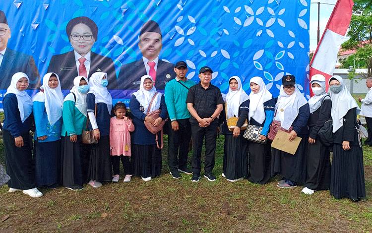 Guru MIN 5 Kota Palangka Raya Hadiri Upacara HAB Kemenag ke-78