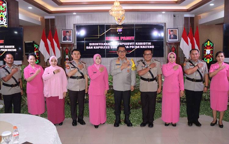 Kapolda Kalteng Pimpin Kenal Pamit Tiga Pejabat Utama dan Kapolres Sukamara