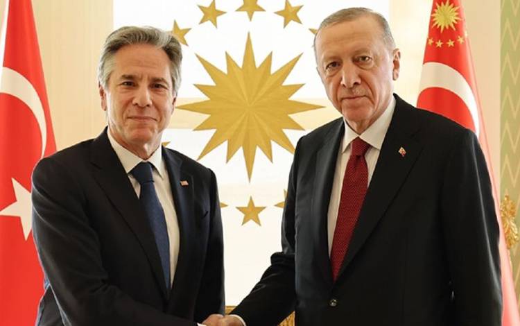 Blinken Bertemu dengan Erdogan di Tengah Krisis di Timur Tengah