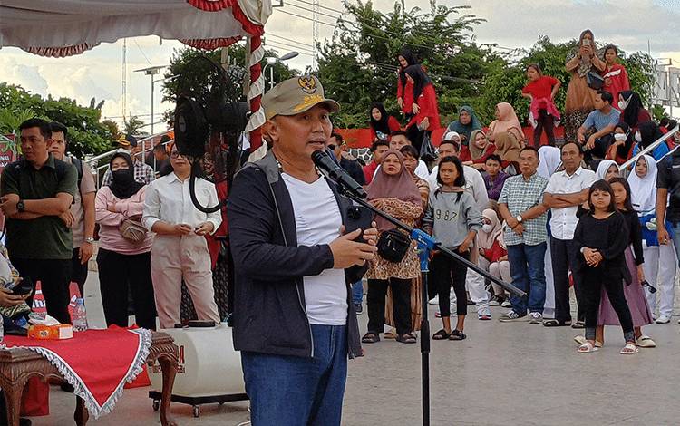 Gubernur Kalteng Anggarkan PLTS untuk 25 Desa di Kotim?