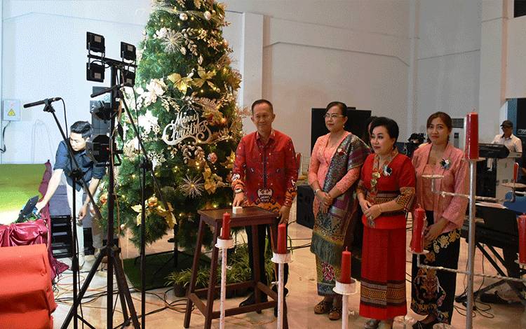 Hadiri Ibadah dan Perayaan Natal KWKK Kapuas, ini Harapan Sekda
