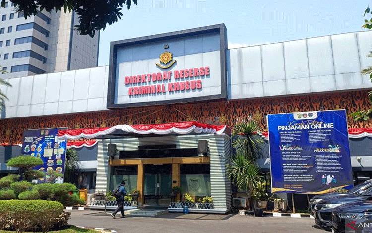 Polisi Panggil Para Tersangka Kasus Film Porno Hari ini
