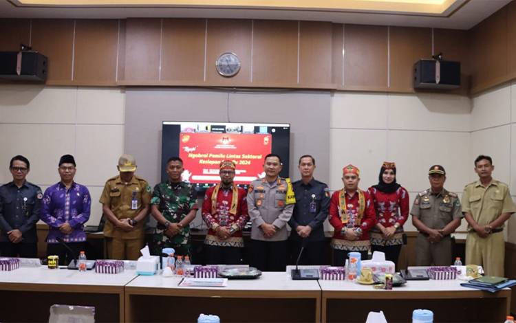 Satpol PP dan Damkar Kapuas Dukung Wujudkan Pesta Demokrasi Aman dan Damai