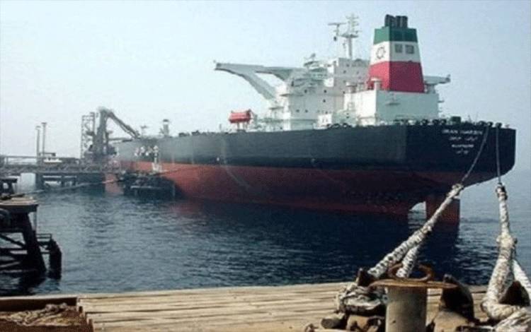 Iran Sita Kapal Tangki Minyak AS di Laut Oman
