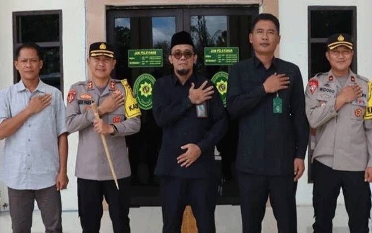 Pererat Silaturahmi, Kapolres Kapuas Kunjungi Pengadilan Negeri