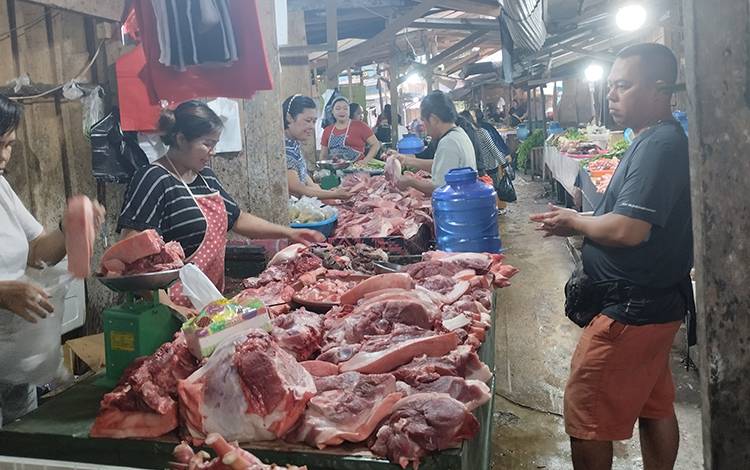 Suplai Daging Babi Mulai Lancar, Harga Turun
