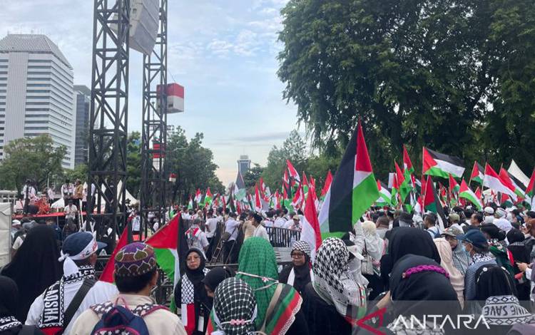 Masyarakat Peringati 100 Hari Genosida Gaza di Depan Kedubes AS