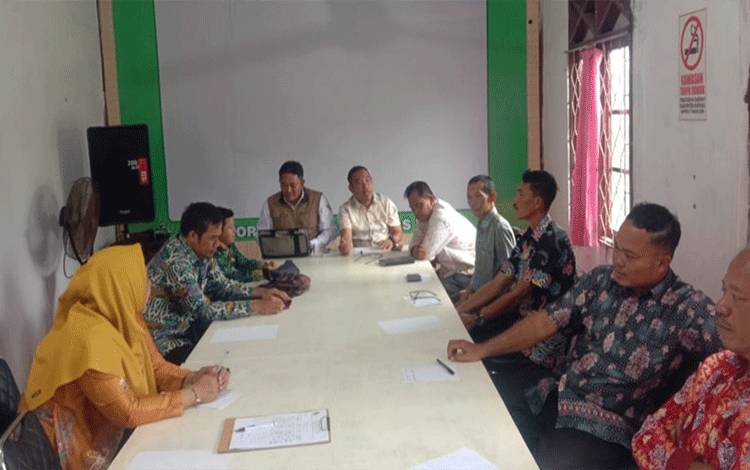 Camat Kapuas Kuala Harapkan Kades Susun Perencanaan Pembangunan Berfokus Kebutuhan Masyarakat
