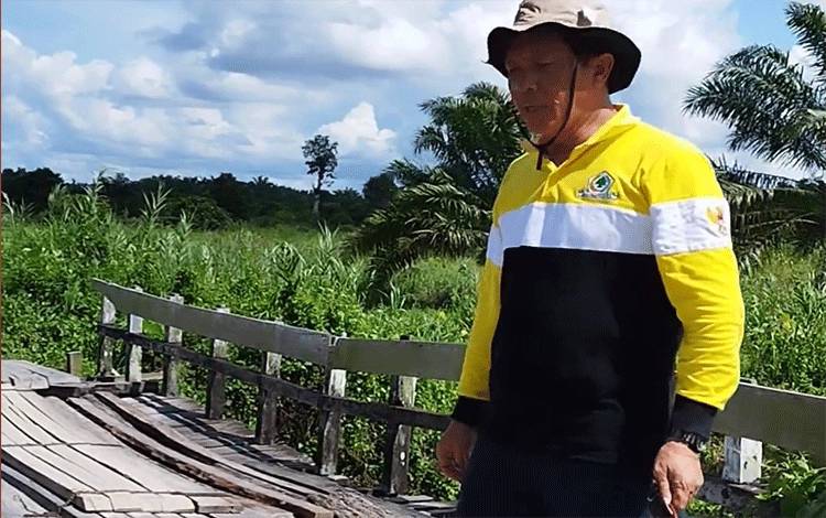 Alami Kerusakan, Jembatan Desa Parang Batang Butuh Perbaikan
