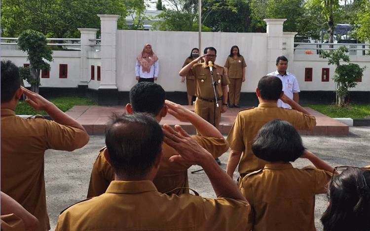 Kepala Dislutkan Kalteng Ingatkan Kedisiplin ASN