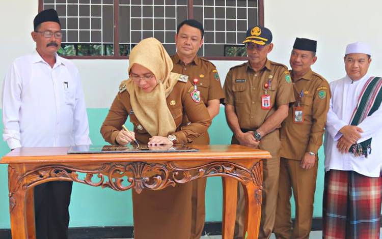 Pj Bupati Pulang Pisau Resmikan Gedung MTsS Nurul Hidayah