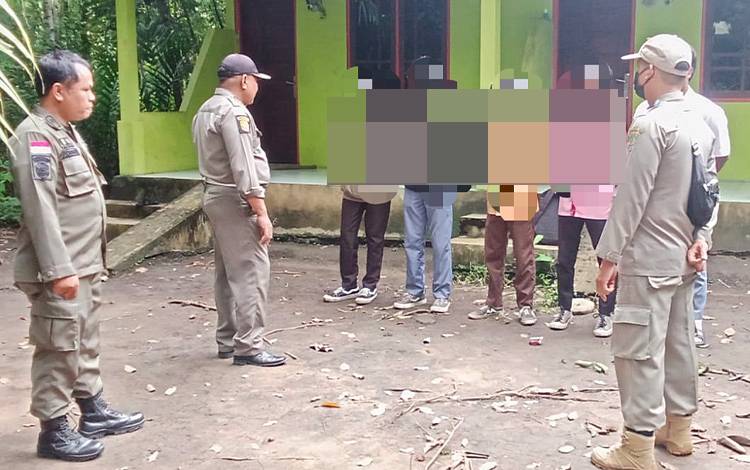 Satpol PP Barito Timur Tertibkan Pelajar yang Bolos Jam Belajar