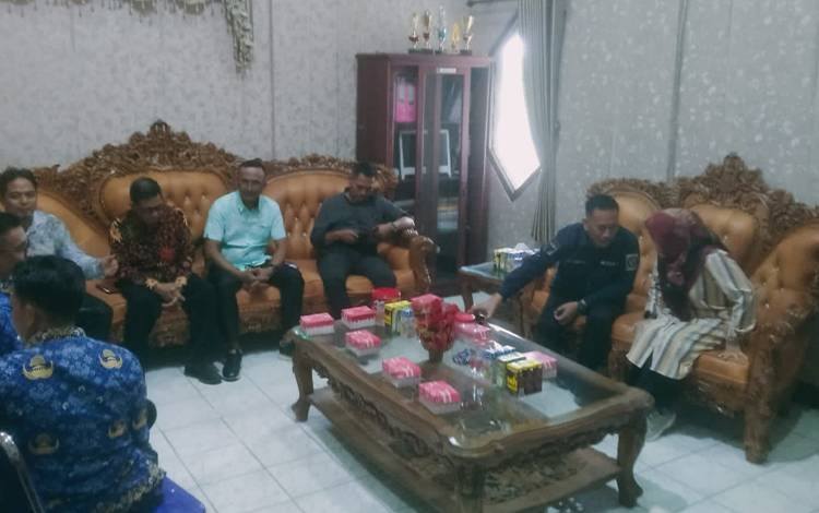 Sekretariat DPRD Kapuas Terima Kunker Legislator Kotabaru