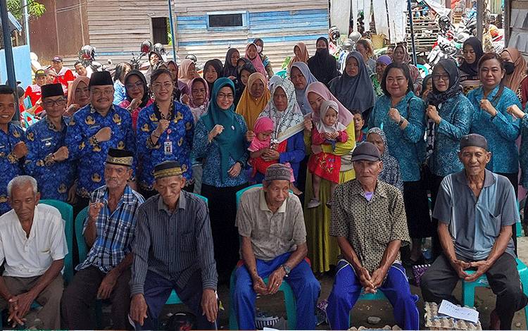 Bantuan Atensi Bagi Lansia dan Ibu Hamil serta Balita diharapkan Terus Berlanjut