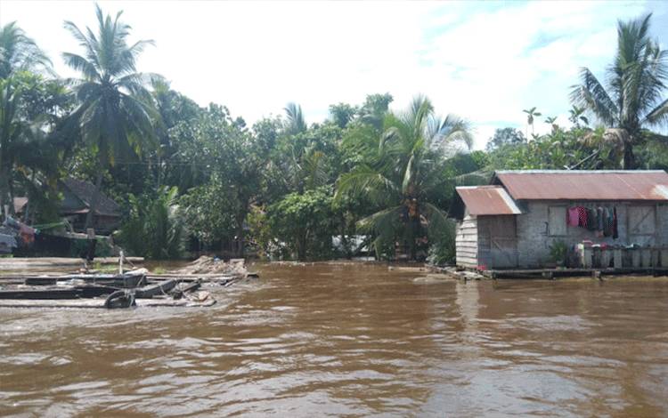 Dewan Kalteng Minta Pemda Beri Bantuan ke Warga Terdampak Banjir DAS Barito
