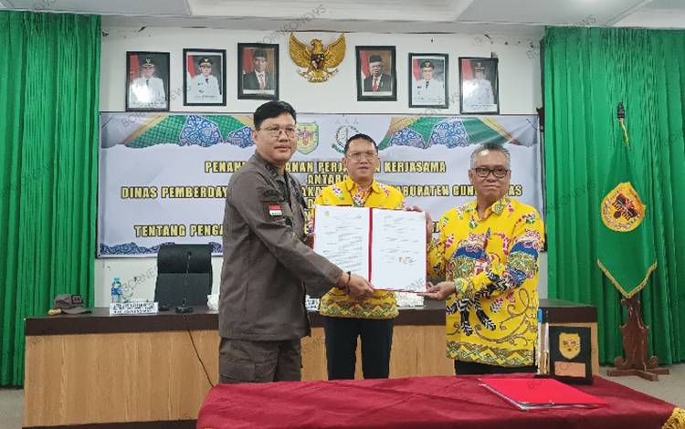 Pemkab Gumas dan Kejari TTD soal Pengawasan Pengelolaan Dana Desa