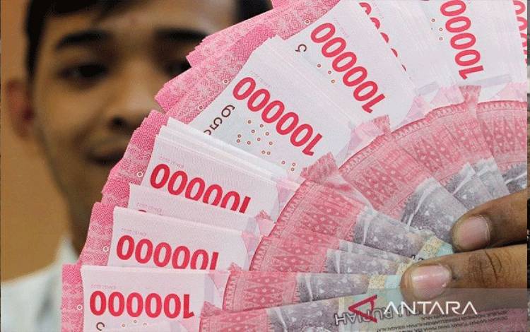 Rupiah Diperkirakan Turun di Tengah Naiknya Imbal Hasil Obligasi AS