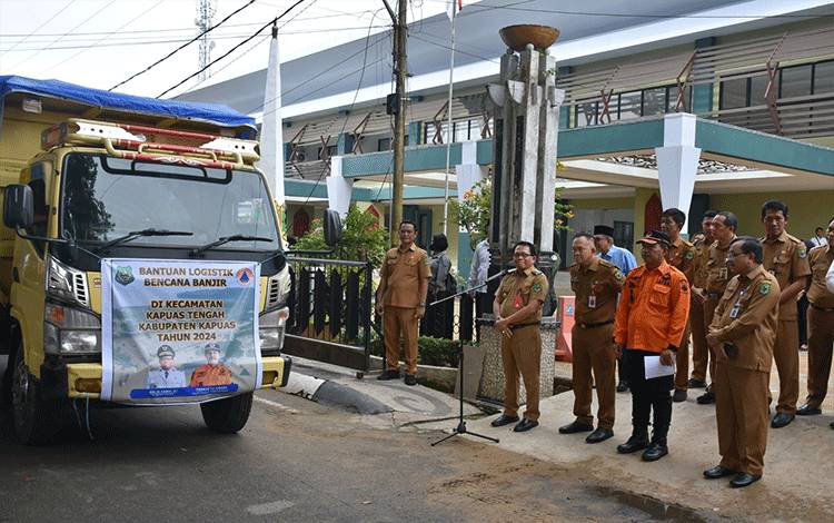 Pemkab Kapuas Kirimkan Bantuan untuk Warga Terdampak Banjir di 26 Desa