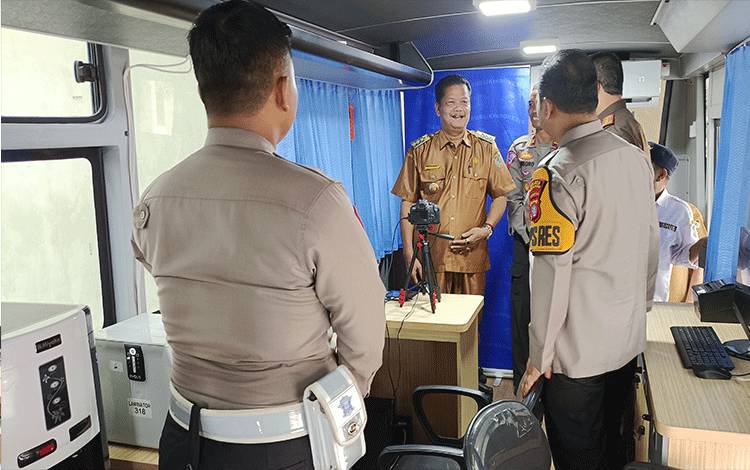 Pj Bupati Seruyan Apresiasi Beroperasinya Bus SIM Keliling